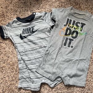 Nike Toddler Gray and Black Short Sleeve Rompers 6M